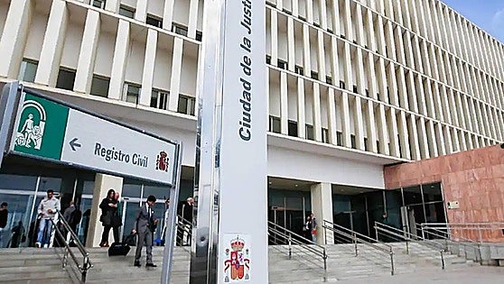 Malaga mother released after teachers report possible child abuse
