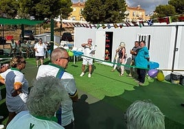 President David Trippas (c) at the opening of the new green in October 2025.