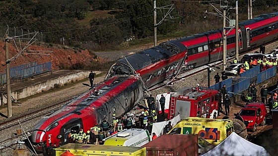 Adamuz train crash: Junta de Andalucía joins court probe into 46-death accident