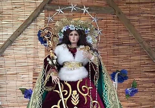 The Virgen de Moclón, before leaving on the romería.
