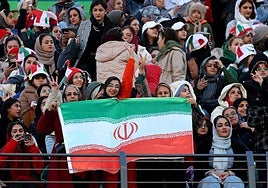 Iranian team supporters.