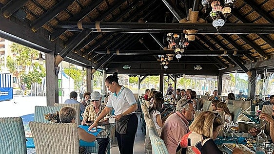 All Costa Tropical beach bars will be open for Easter