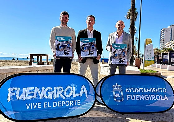Sánchez, Rodríguez and Romero announce the Fuengirola triathlon.