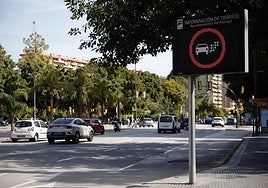 Signs indicating the Low Emission Zone on Avenida de la Aurora.