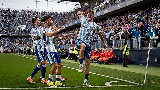 Chupete strikes twice late on to tip eight-goal thriller in Malaga CF's favour