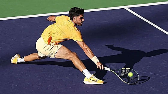 Carlos Alcaraz's Indian Wells run ends in semi-final defeat