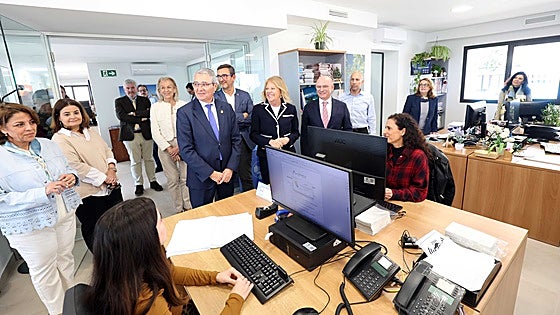 Marbella opens new tourist office and Aula del Mar after renovating its emblematic lighthouse
