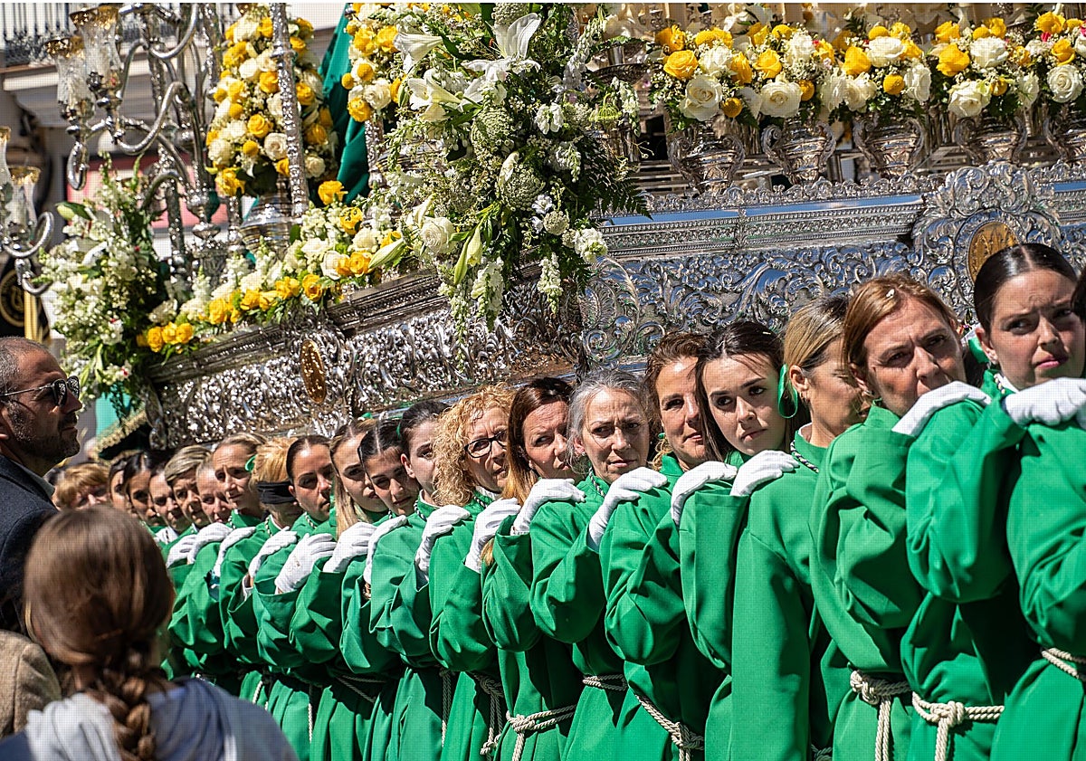 Imagen principal - Brotherhoods take to the streets in Benalmádena, Mijas and Ronda.