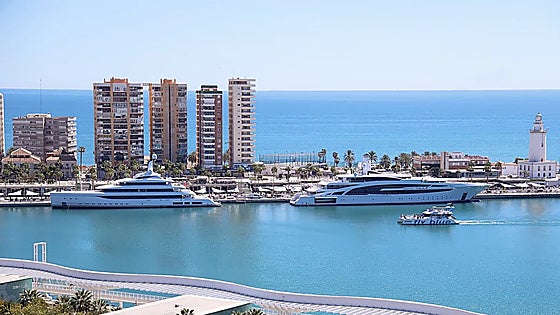 Malaga megayacht marina at maximum capacity thanks to Holy Week fame