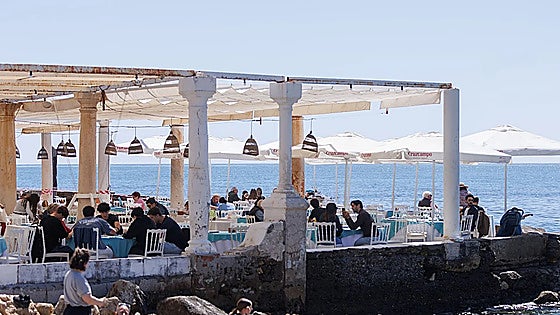 Malaga's historic Baños del Carmen restaurant returns to its origins
