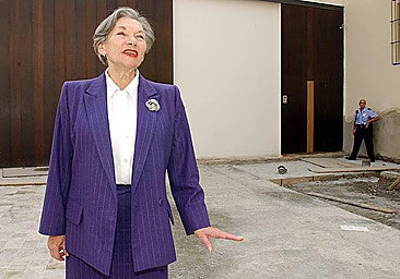 Christine Ruiz-Picasso during the construction of Museo Picasso Málaga.