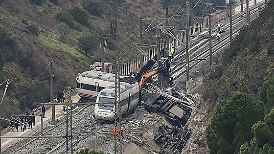 Spanish police report: Adamuz rail tracks broke day before fatal crash