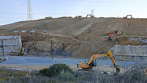Malaga AVE: rail authorities maintain 27 April as partial reopening deadline