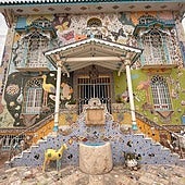 The heavily-decorated façade of Casa Montañez.