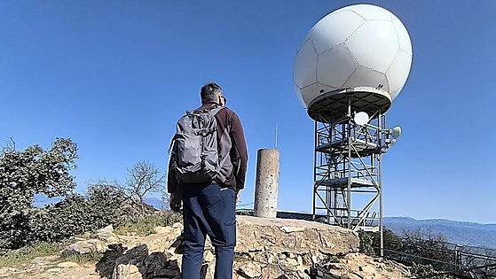 Climbing the Mijas Peak: the path that leads to the iconic 'Bola' summit