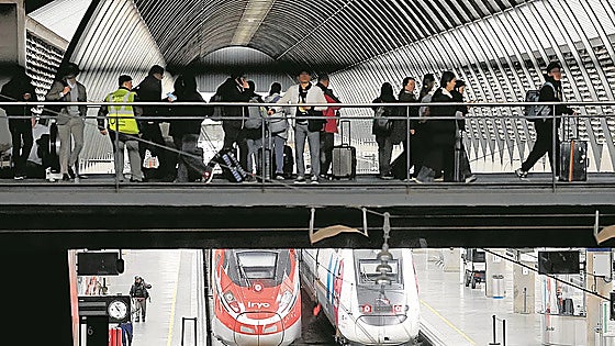 Spain's high-speed rail suffers biggest drop since Covid-19 due to Adamuz crash