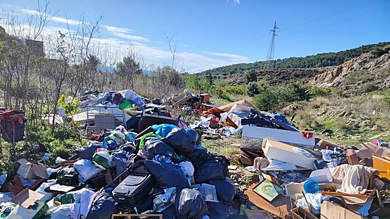Torremolinos identifies the flytippers who dumped waste in the foothills of its sierra
