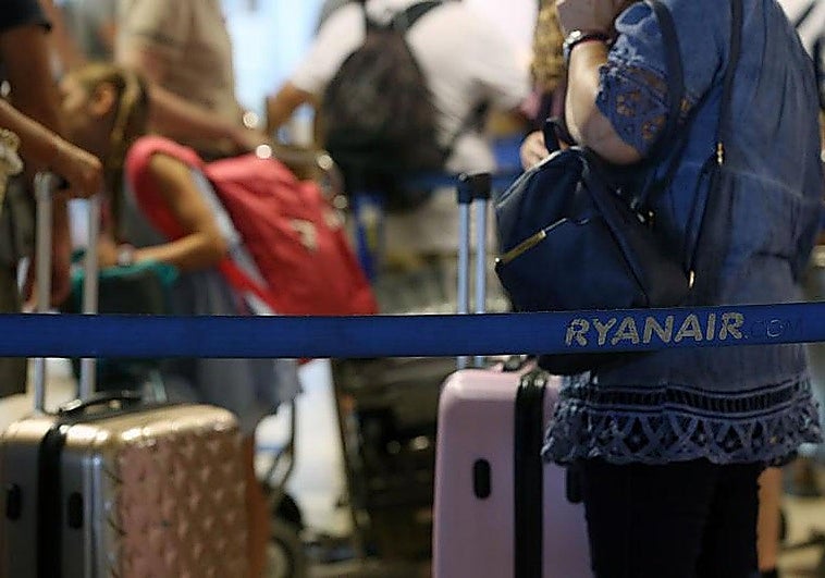 Ryanair will bring forward check-in closing time to one hour before flight departure time
