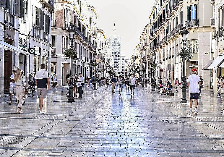 Rents on Malaga's Calle Larios hit new record: 30,000 euros per month for 100 square metres