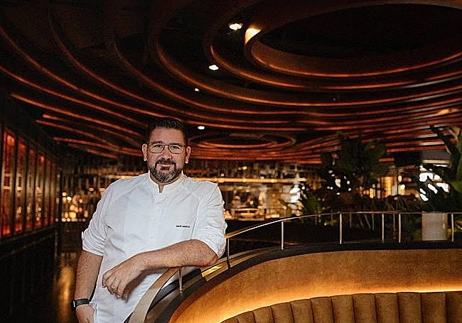 García in his Leña steakhouse at the Puente Romano Hotel.