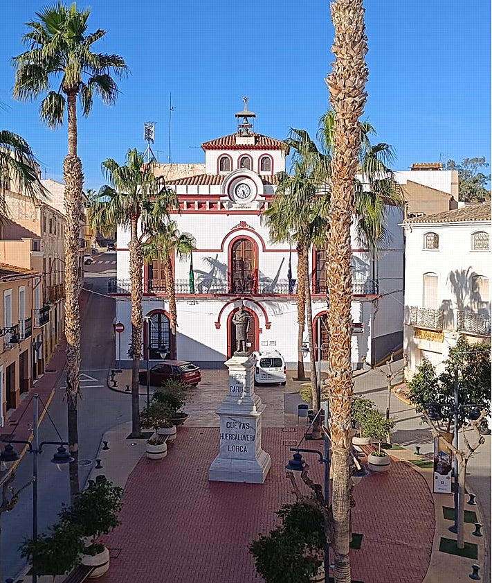 Imagen secundaria 2 - Cuevas de Almanzora's landmarks.