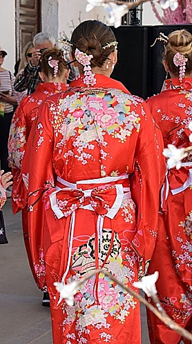 Imagen secundaria 2 - Holy Week in Malaga city; Anzac biscuits, Kimonos in Alfarnate