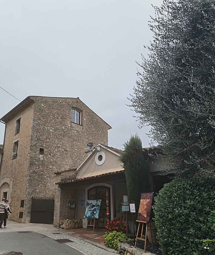 Imagen secundaria 2 - In Mougins.