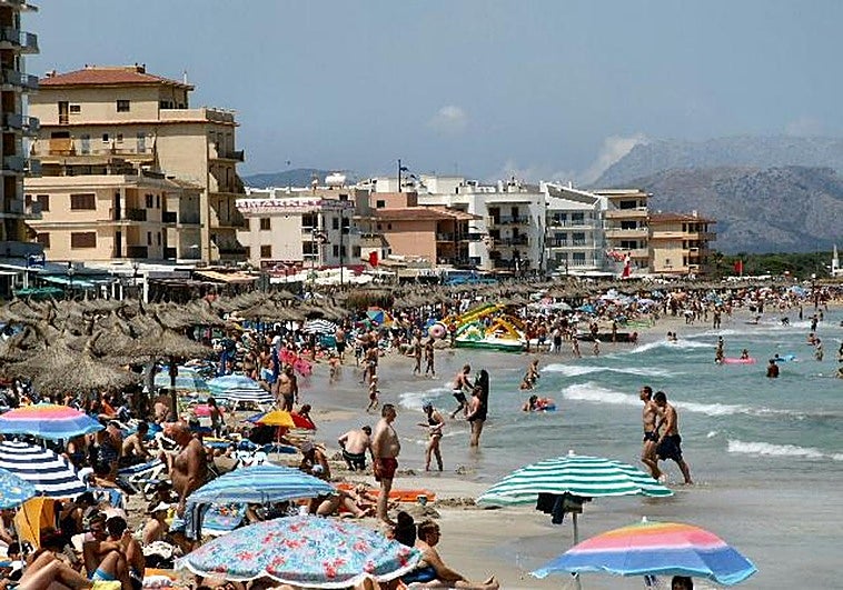 British tourist dies after apparently hitting head against glass door in Mallorca