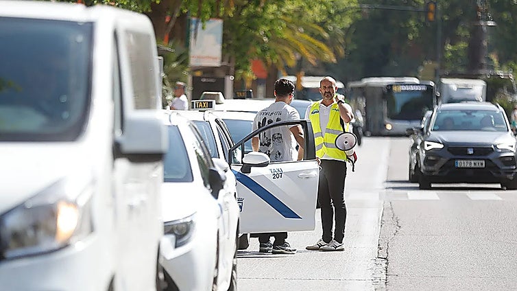 Malaga taxi drivers appeal to Andalusian High Court against approval of 60 new licences