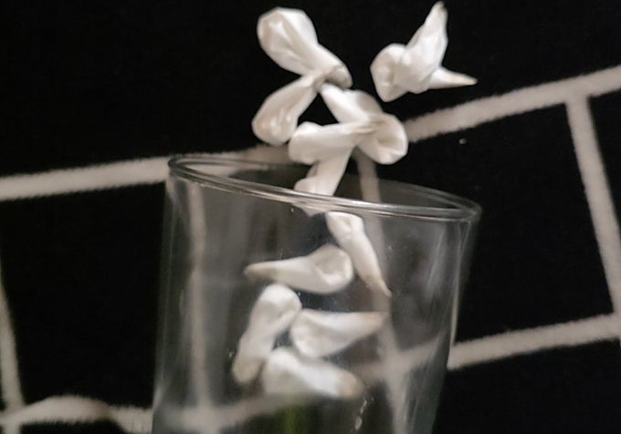 Image of the doses of cocaine seized.