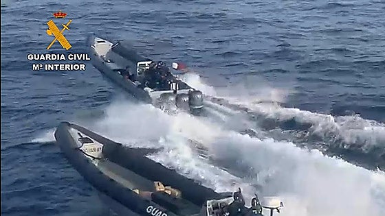 Archive photo of the Guardia Civil chasing a narco-boat.