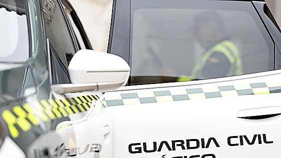 Malaga 112: lorry driver tests positive for cocaine after colliding with broken-down school bus carrying 14 children
