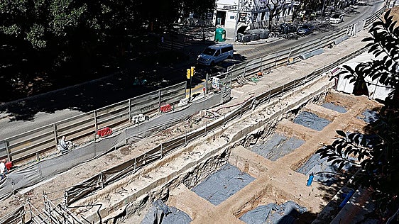 Malaga metro works uncover largest Roman necropolis in city's history, with almost 700 tombs