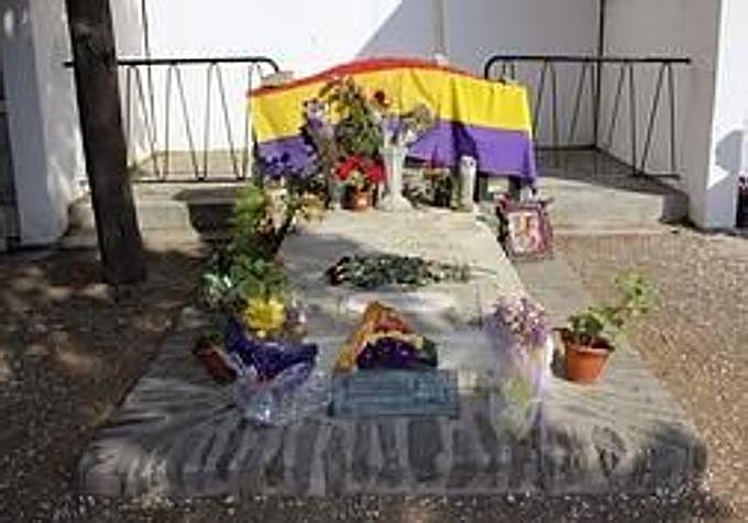 Machado’s grave in Collioure.