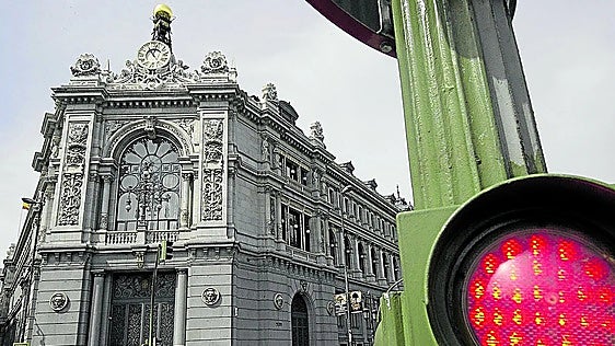 Spanish household consumer credit surges 11.3% in April