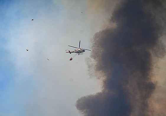 Huelva wildfire mobilises 400 personnel and 25 aircraft