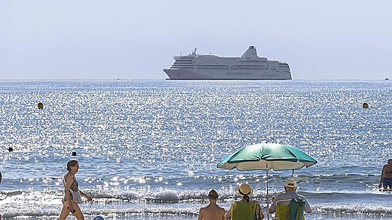 Spaniards cut domestic holidays amid rising inflation