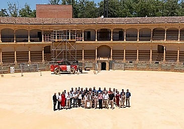 The association of Malaga architects during a visit at the Ronda bullring.