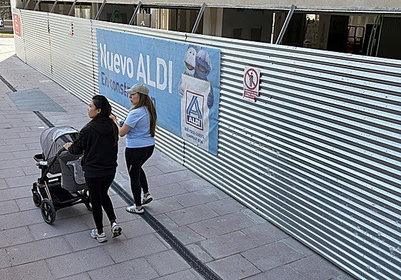 Aldi is setting up shop at the iconic Marbell Center to open its 35th store in the province