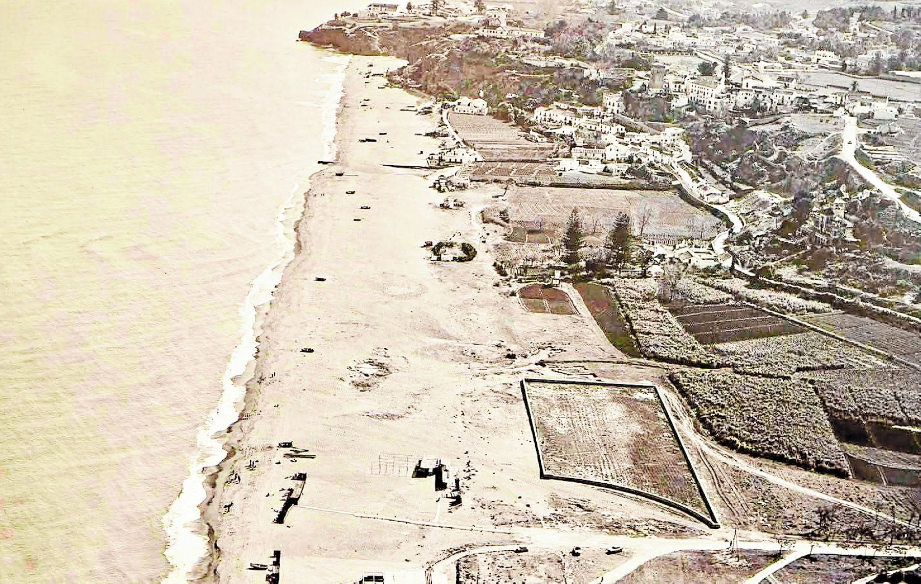Der Niederländer verliebt sich in alte Fotos des historischen Torremolinos