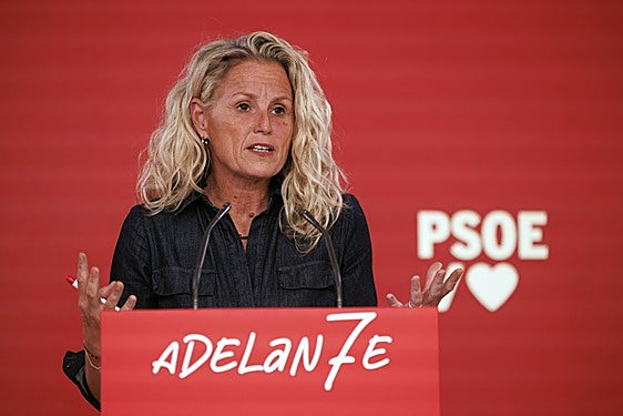 Spanish Socialist spokesperson faces questions over partner's property