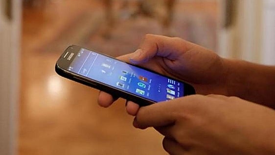 Granada province resident arrested for sneaking in through sister's balcony and assaulting her over mobile phone purchase