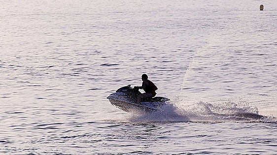Almuñécar deploys drones along beaches to monitor jet skis