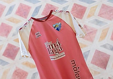 The new shirt, against the backdrop of the exterior of the San Juan Bautista church.