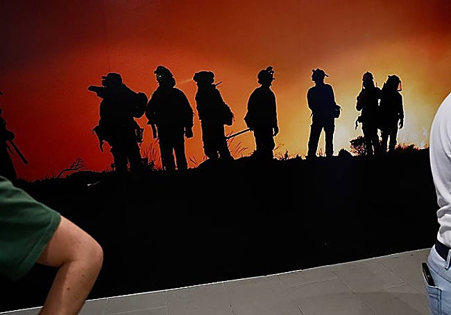 A representative image from the exhibition, showing the brigade’s battle against the fire.