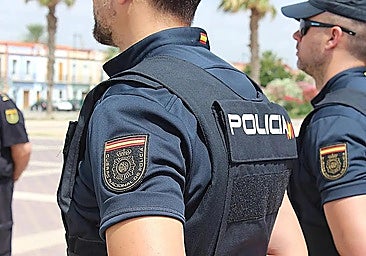 Archive photo of Spanish National Police officers.