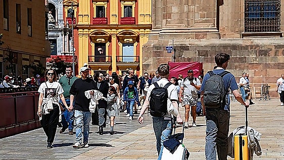 Malaga approves three-year moratorium on tourist flats and hotels on Thursday