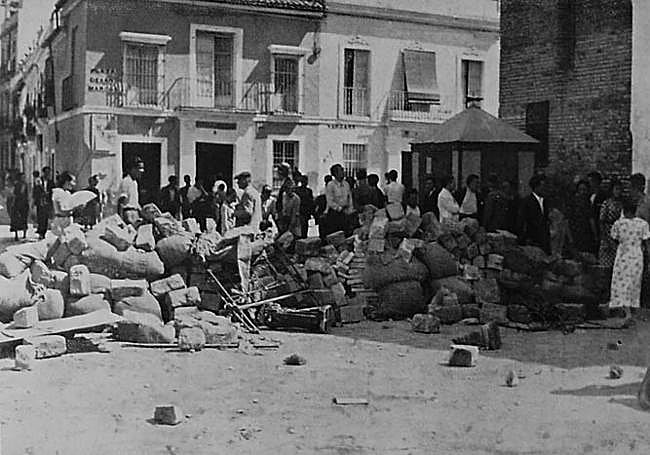 Republican supporters in Seville who attempted to defend their city were soon quashed by Nationalist troops.