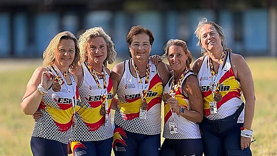 Malaga psychologist fights cancer twice and wins bronze at dragon boat competition in Munich
