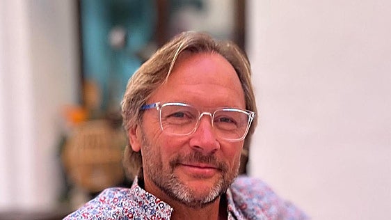 Sculptor unveils new collection of work